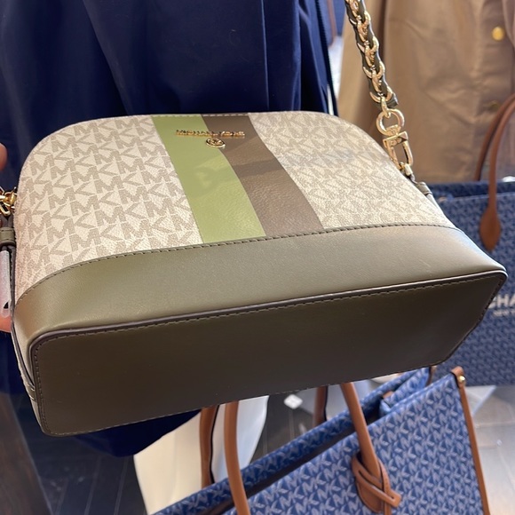 MICHAEL KORS Jet Set Charm Crossbody bag canvas Light Sage /Olive - Picture 7 of 16